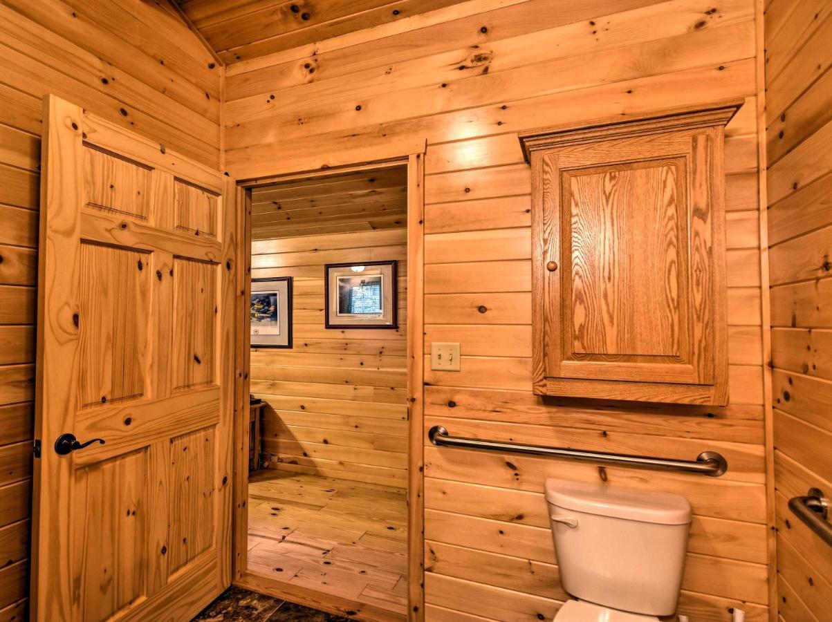 Pet-Friendly Cabin With Fire Pit And River Access! Parsons Екстериор снимка