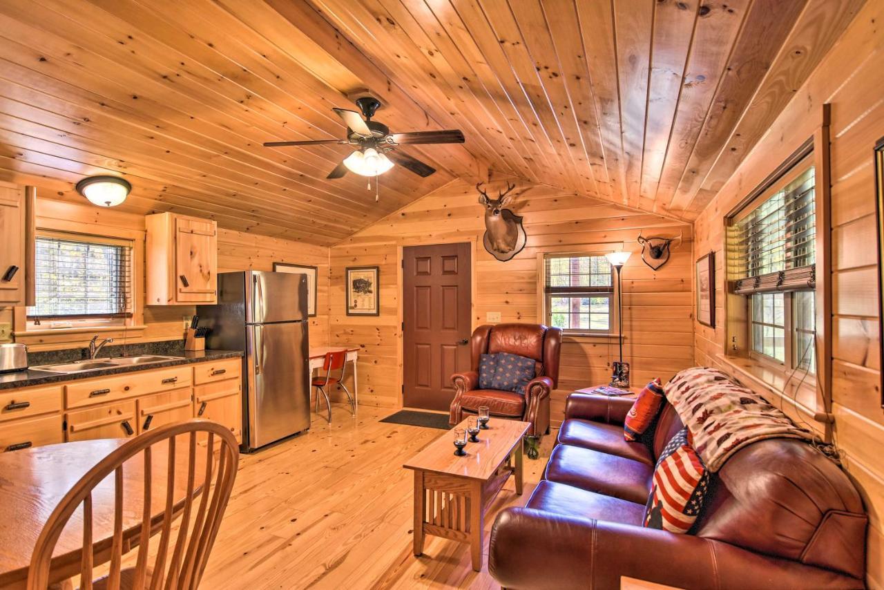 Pet-Friendly Cabin With Fire Pit And River Access! Parsons Екстериор снимка